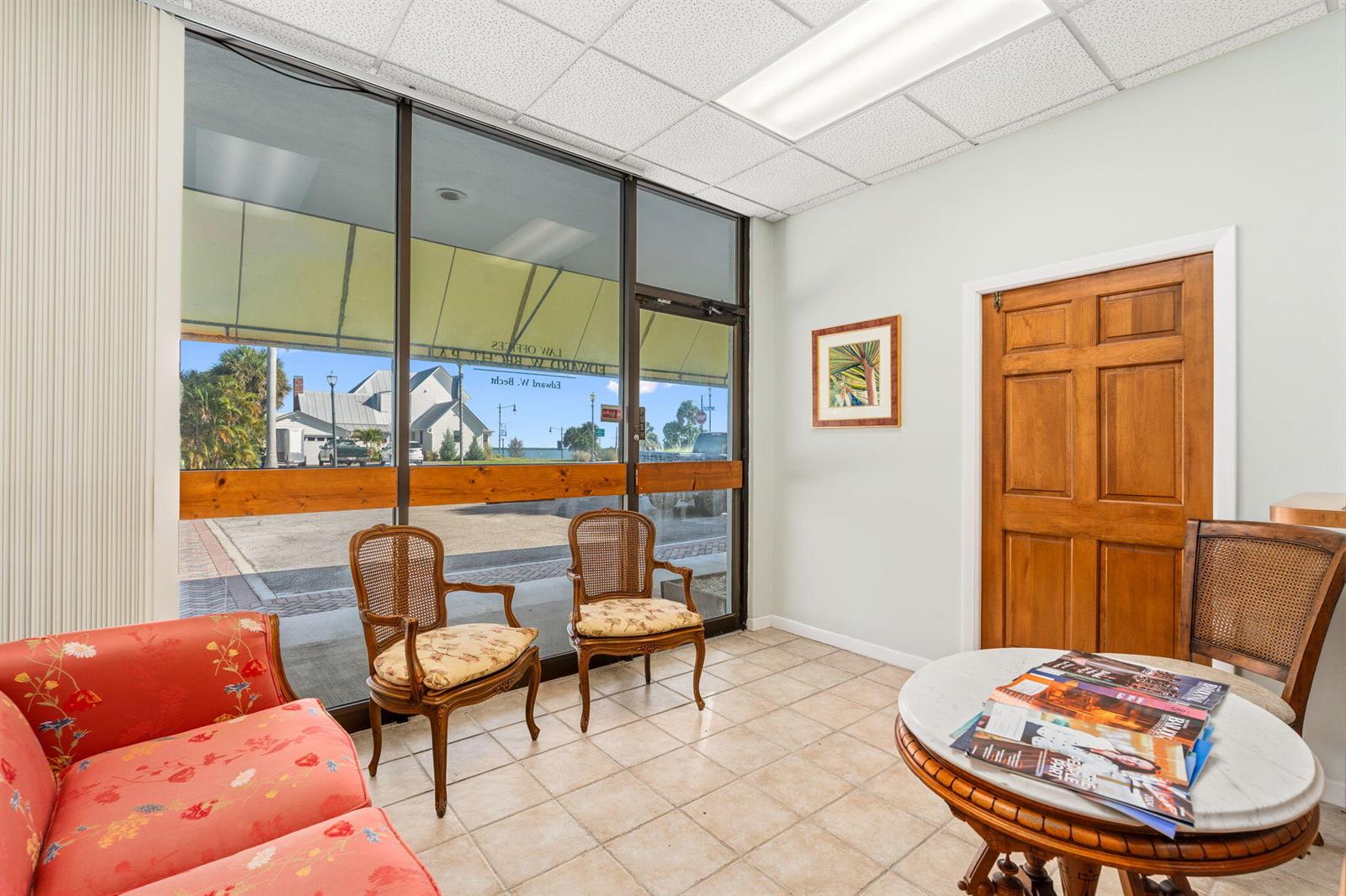   / 2  sq. ft. $ 2026-04-30 0 foto