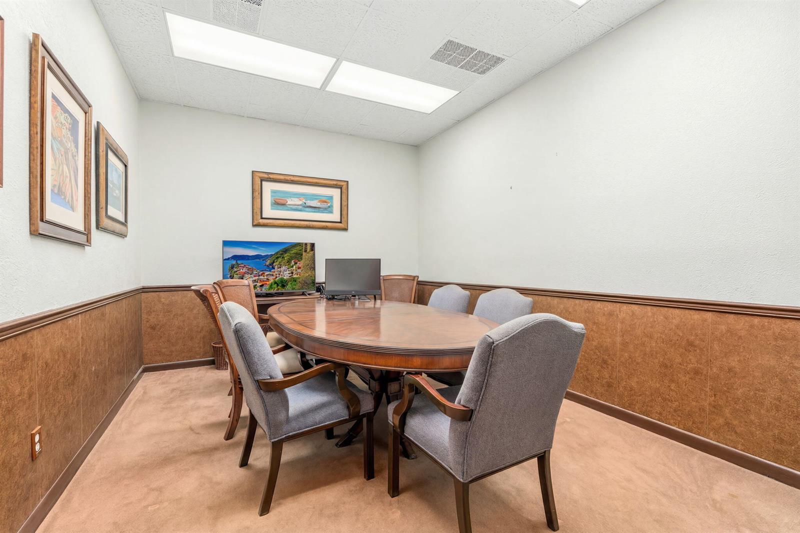   / 2  sq. ft. $ 2026-04-30 0 foto