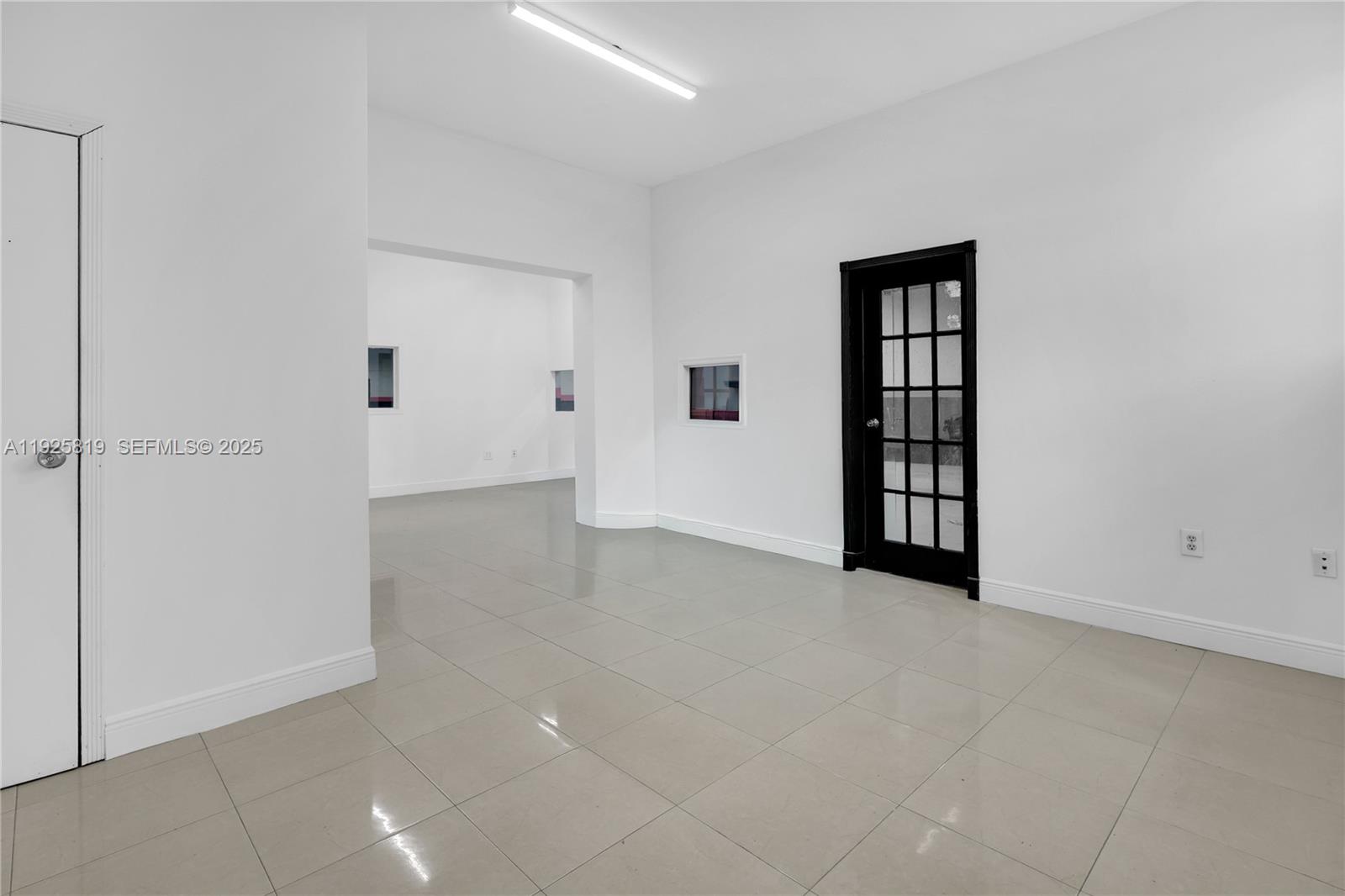 See details / sq. ft. $ 2025-12-05 0 Photo