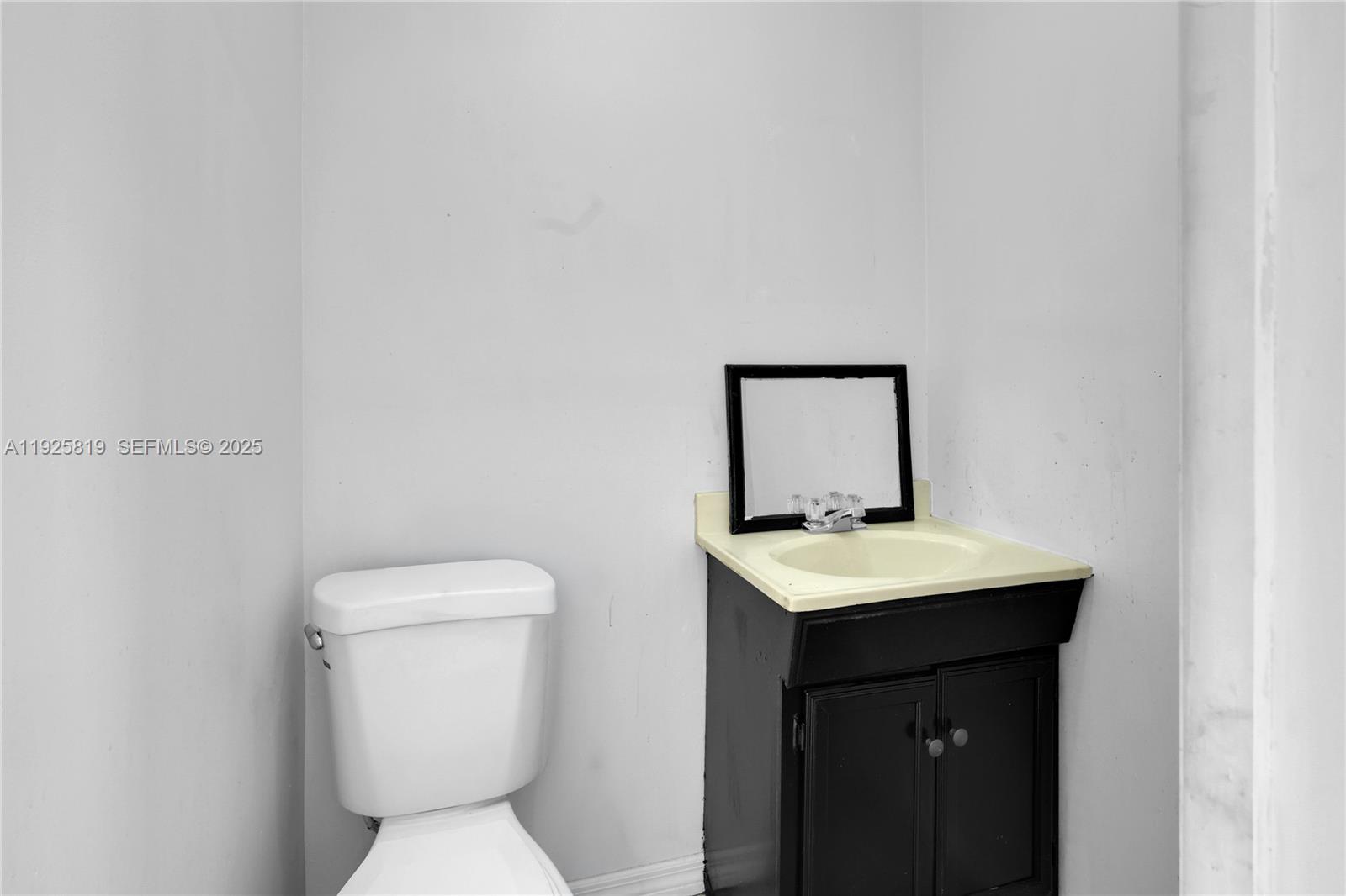 See details / sq. ft. $ 2025-12-05 0 Photo