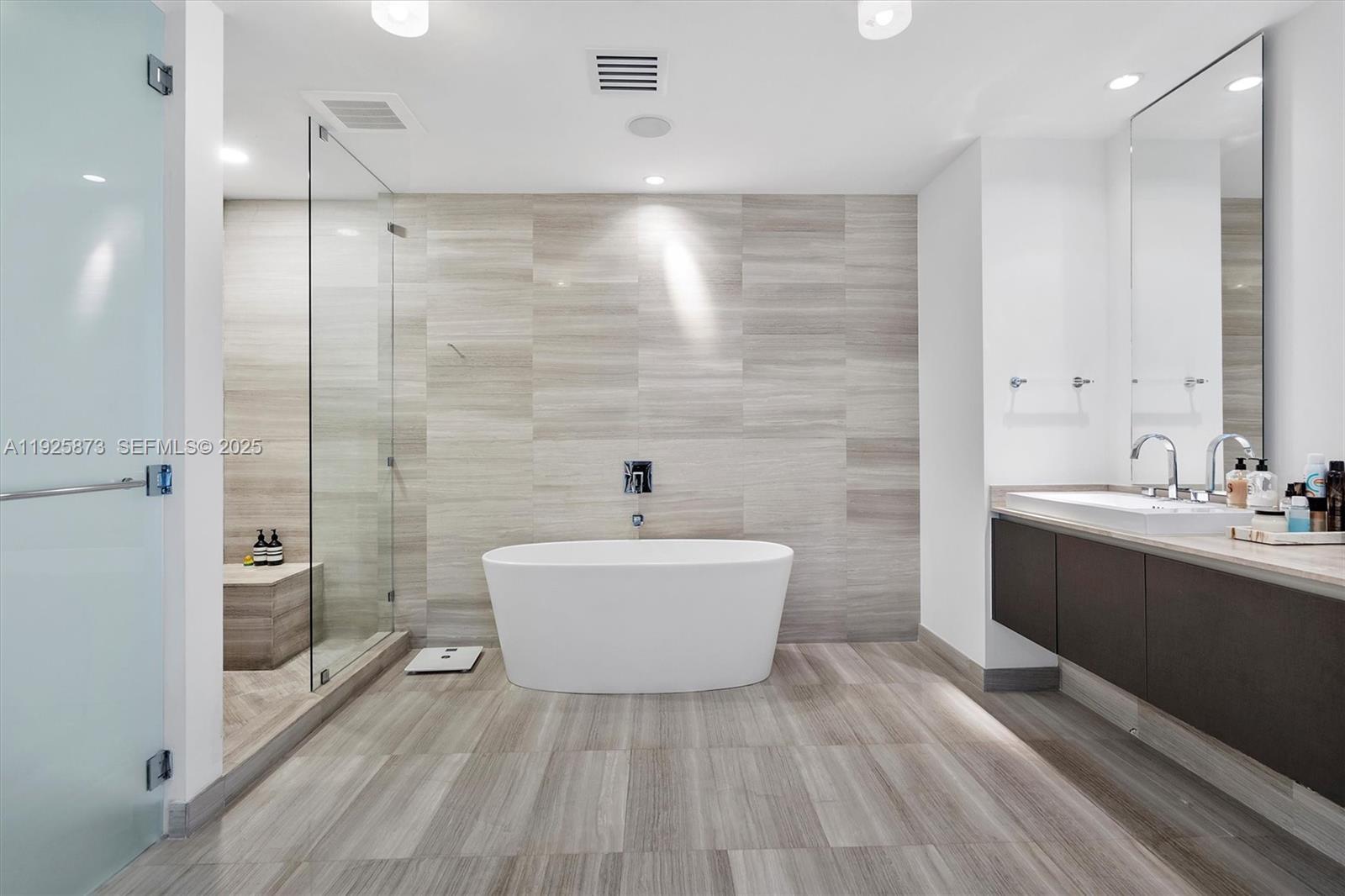 Photo of 3250 188th St #608, Aventura, Florida, 33180 -