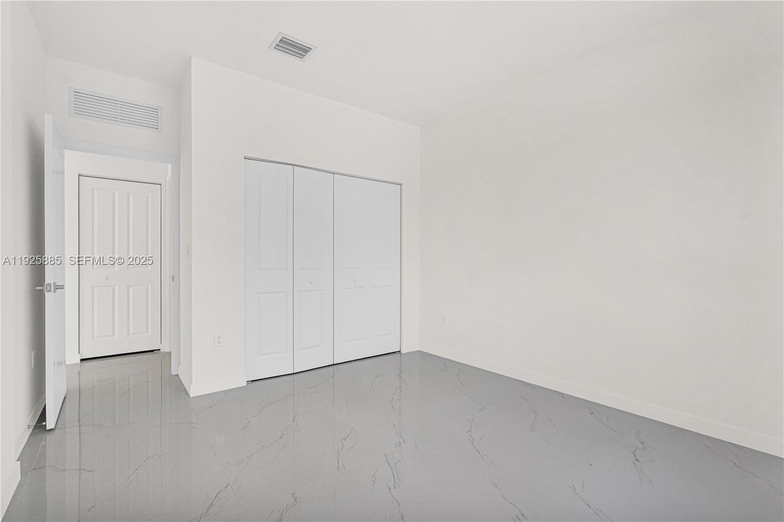   /  0 sq. ft. $ 2025-12-05 0 Photo