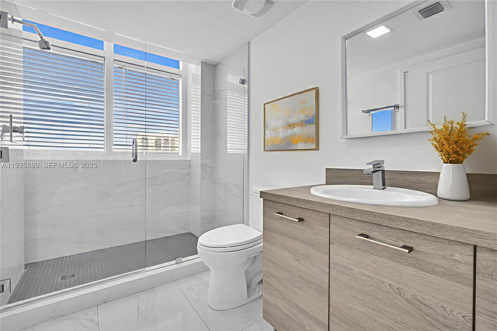 Photo of 400 Sunny Isles Blvd #1519, Sunny Isles Beach, Florida, 33160 - Second Bathroom