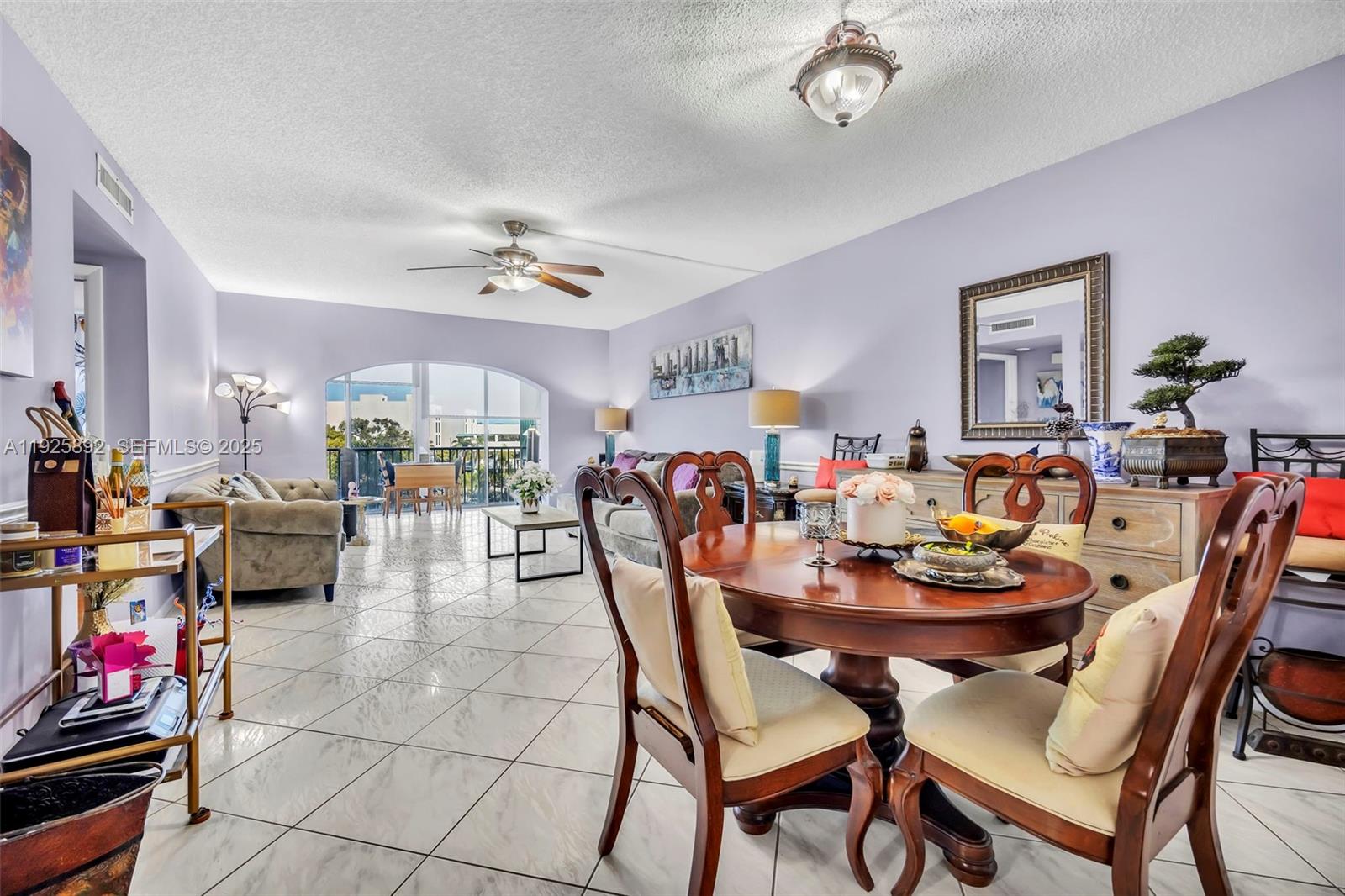 409 1 / 2 844 кв.футов $ 2025-12-05 0 Фото