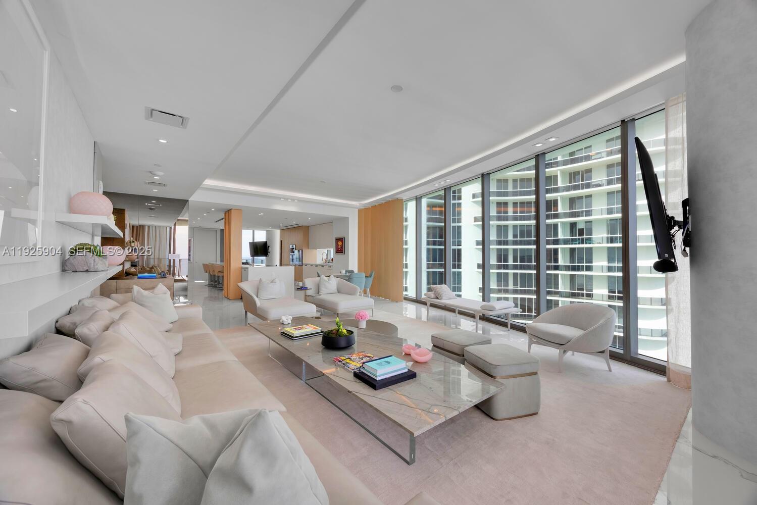 3701 4 / 5 3080 sq. ft. $ 2025-12-05 0 Photo