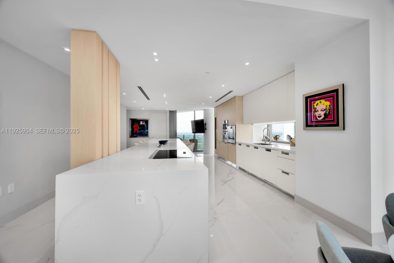 3701 4 / 5 3080 sq. ft. $ 2025-12-05 0 Photo