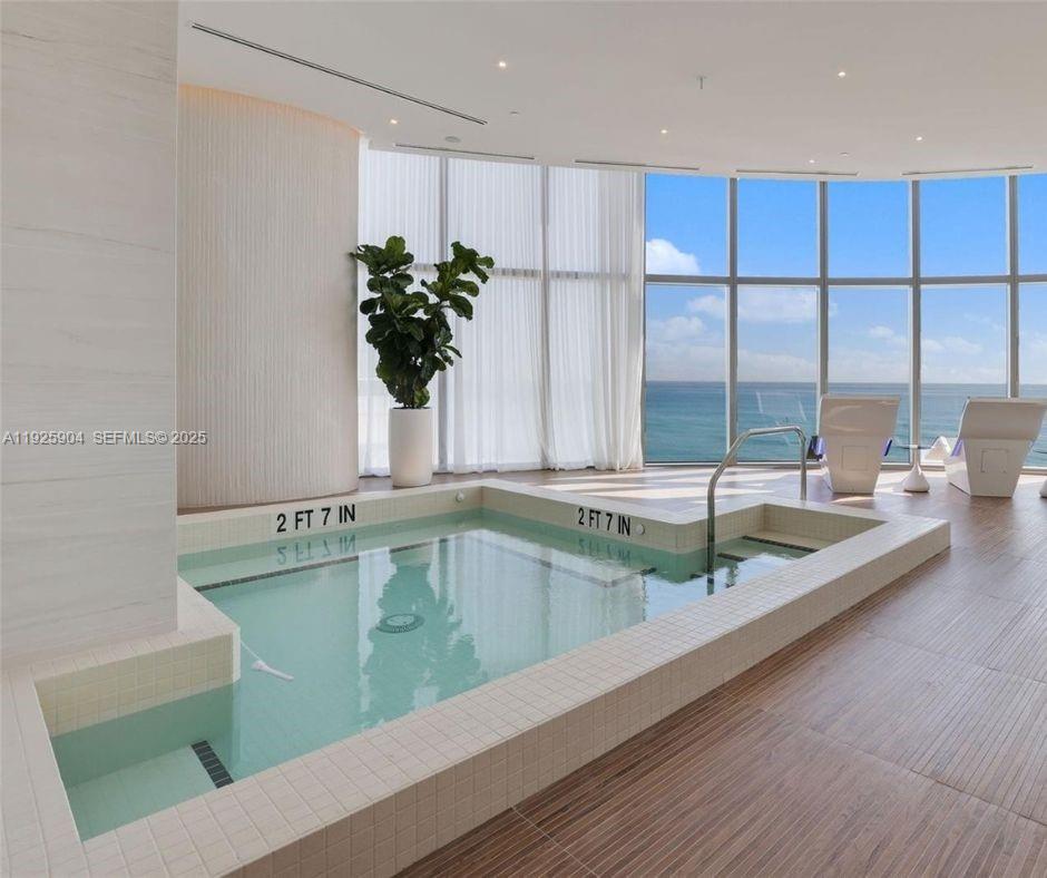 3701 4 / 5 3080 sq. ft. $ 2025-12-05 0 Photo