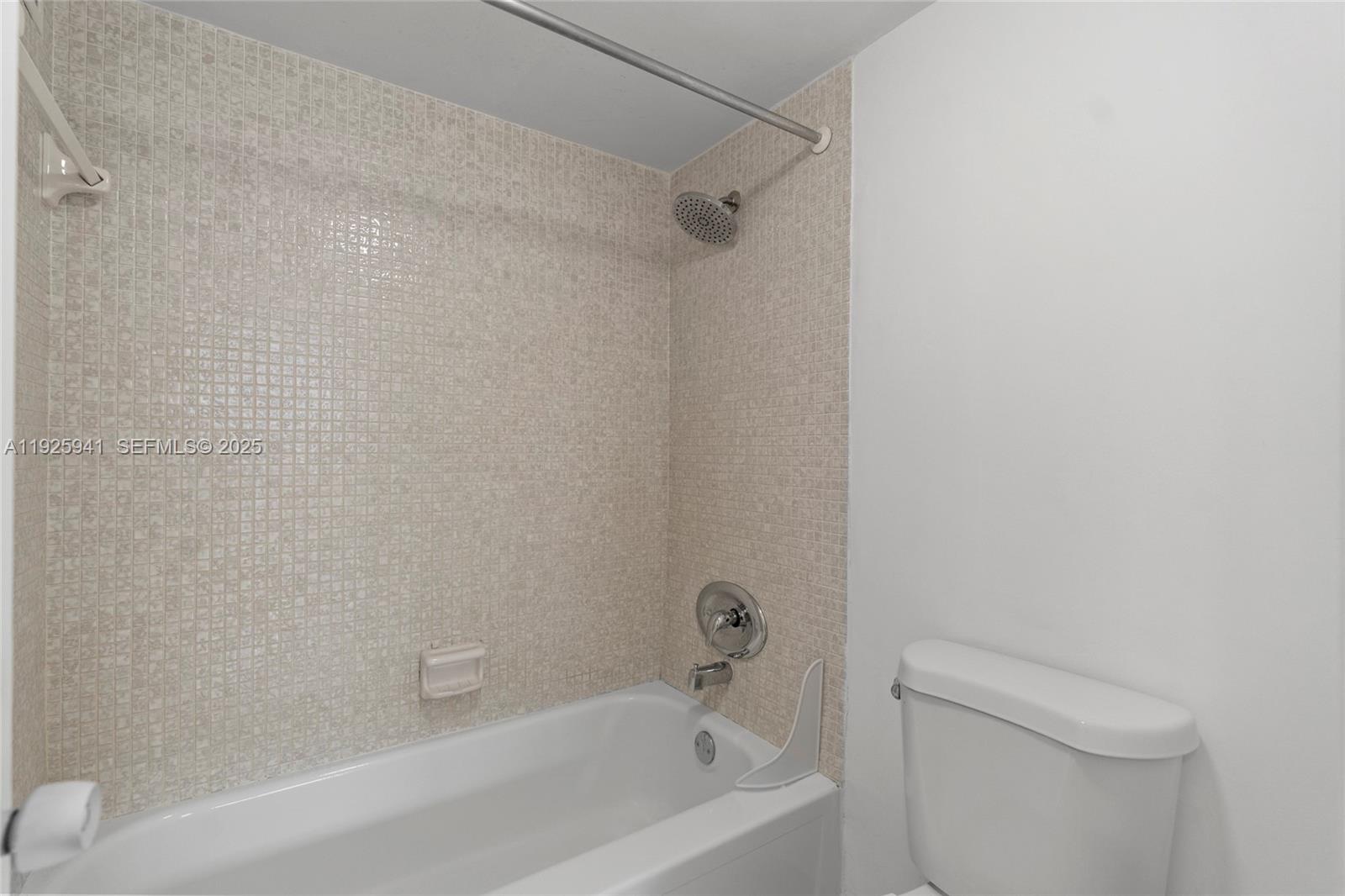 Подробнее 1025W 2 / 2 1140 кв.футов $ 2025-12-05 0 Фото