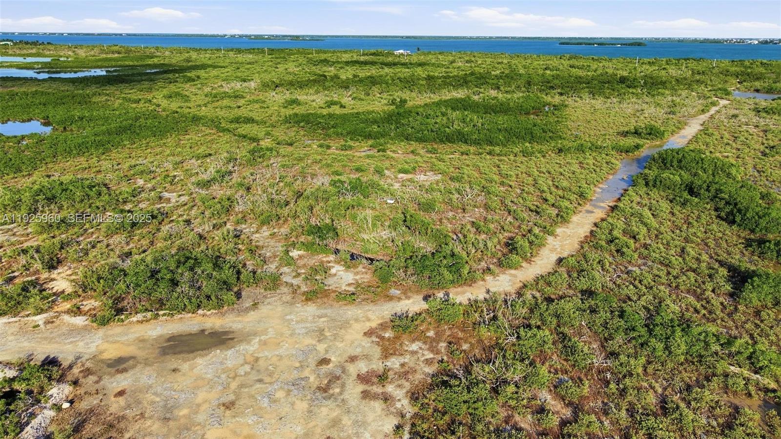 Ver detalles / sq. ft. $ 2025-12-05 0 foto