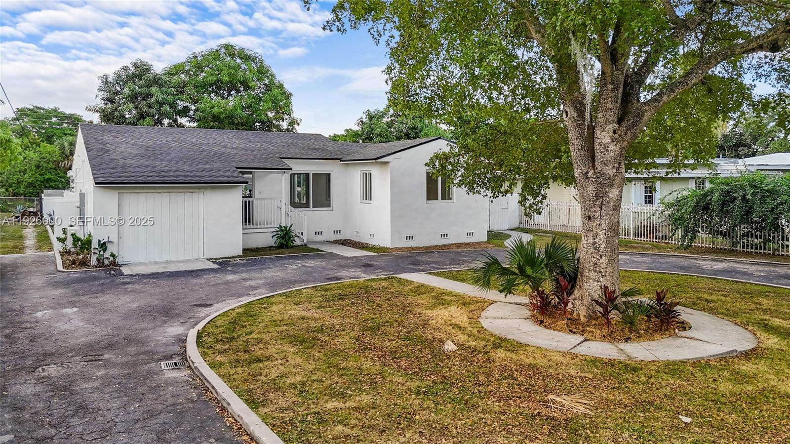 See details / 2461 sq. ft. $ 2025-12-05 0 Photo