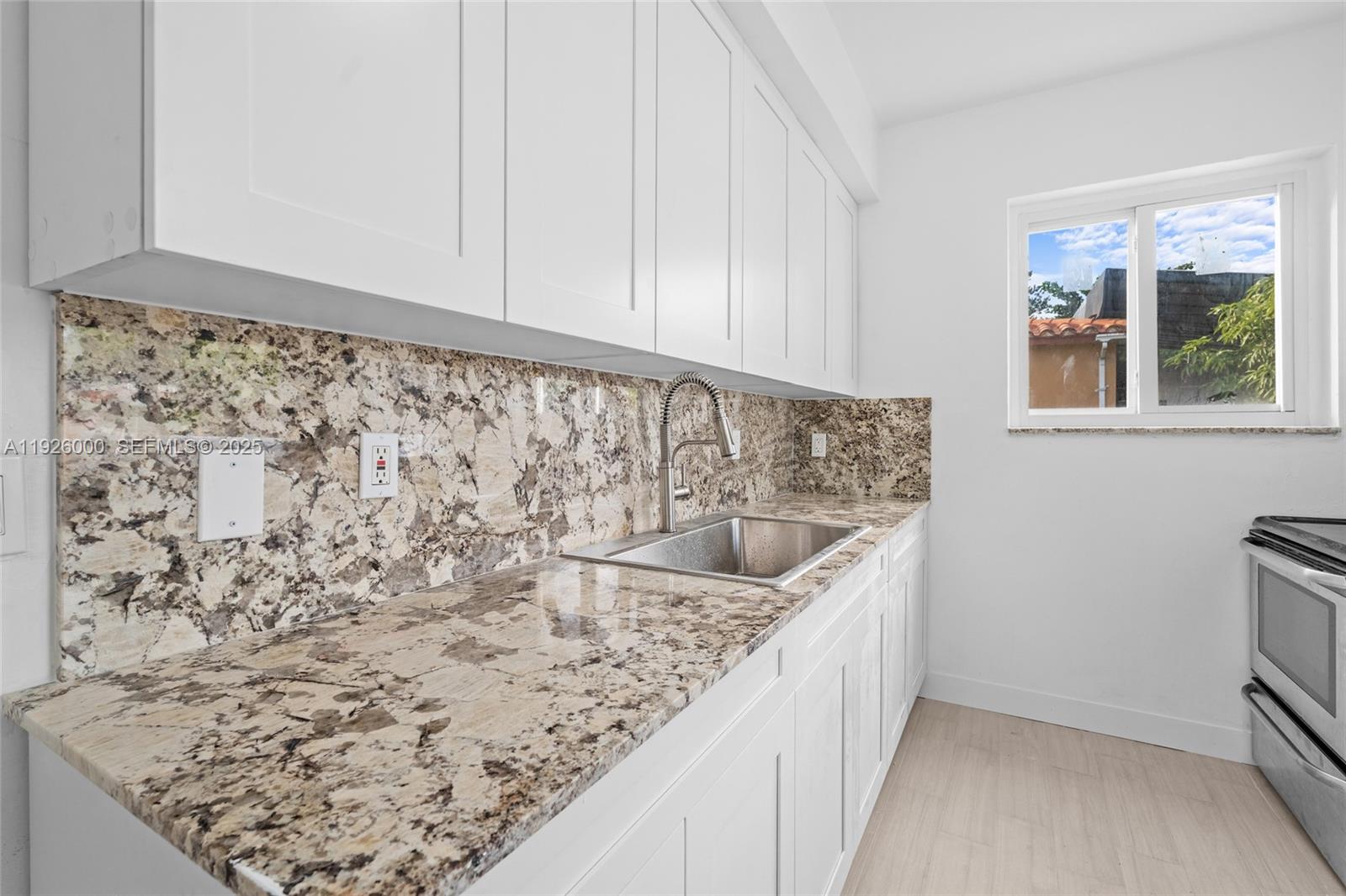 See details / 2461 sq. ft. $ 2025-12-05 0 Photo