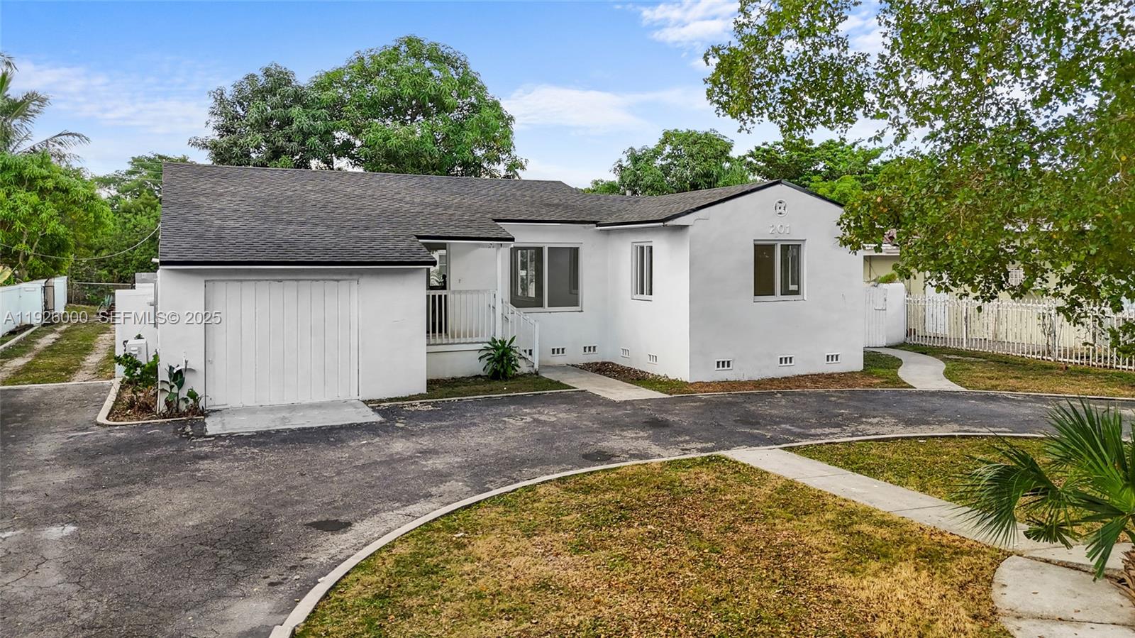 See details / 2461 sq. ft. $ 2025-12-05 0 Photo