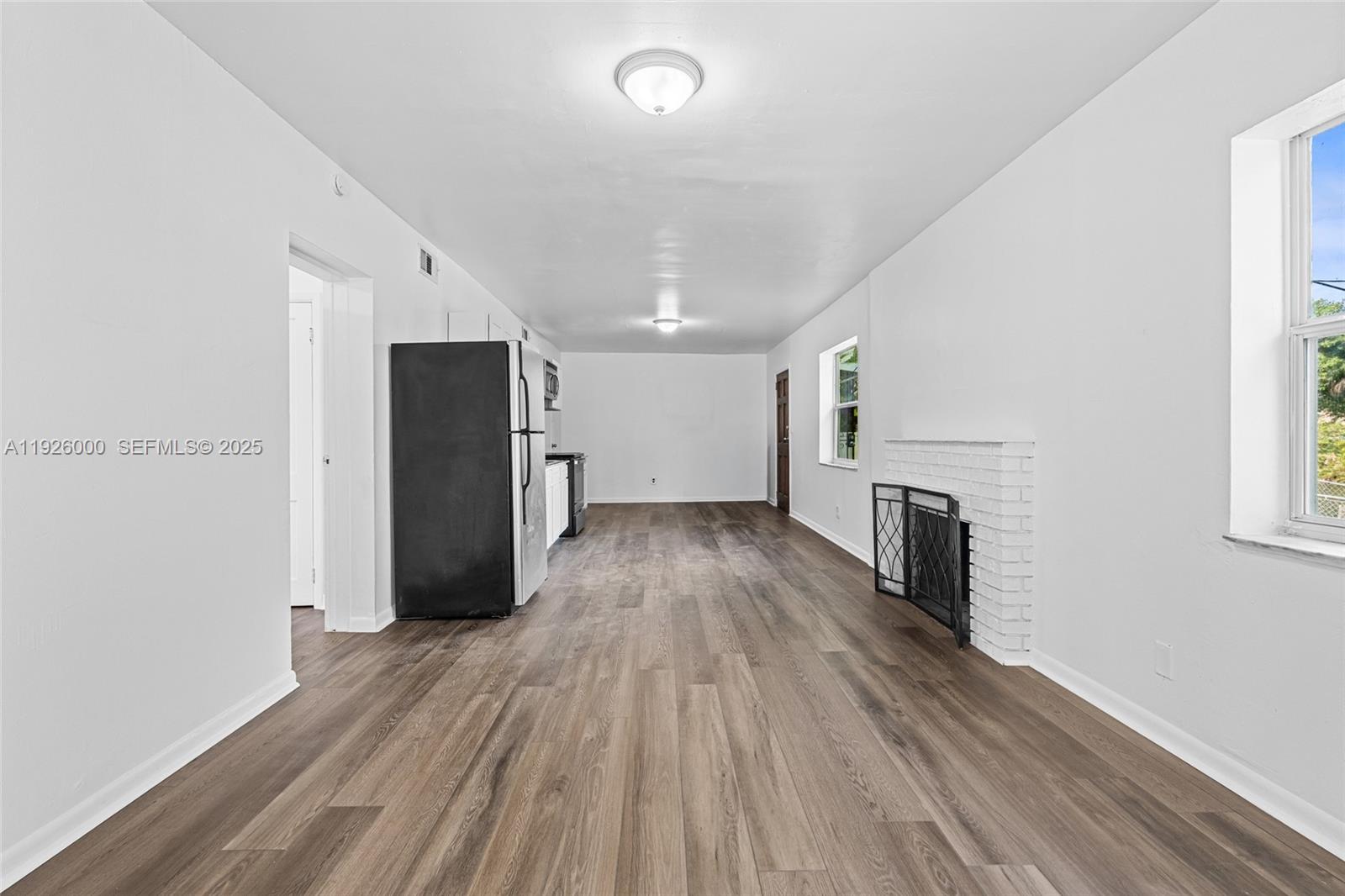 See details / 2461 sq. ft. $ 2025-12-05 0 Photo