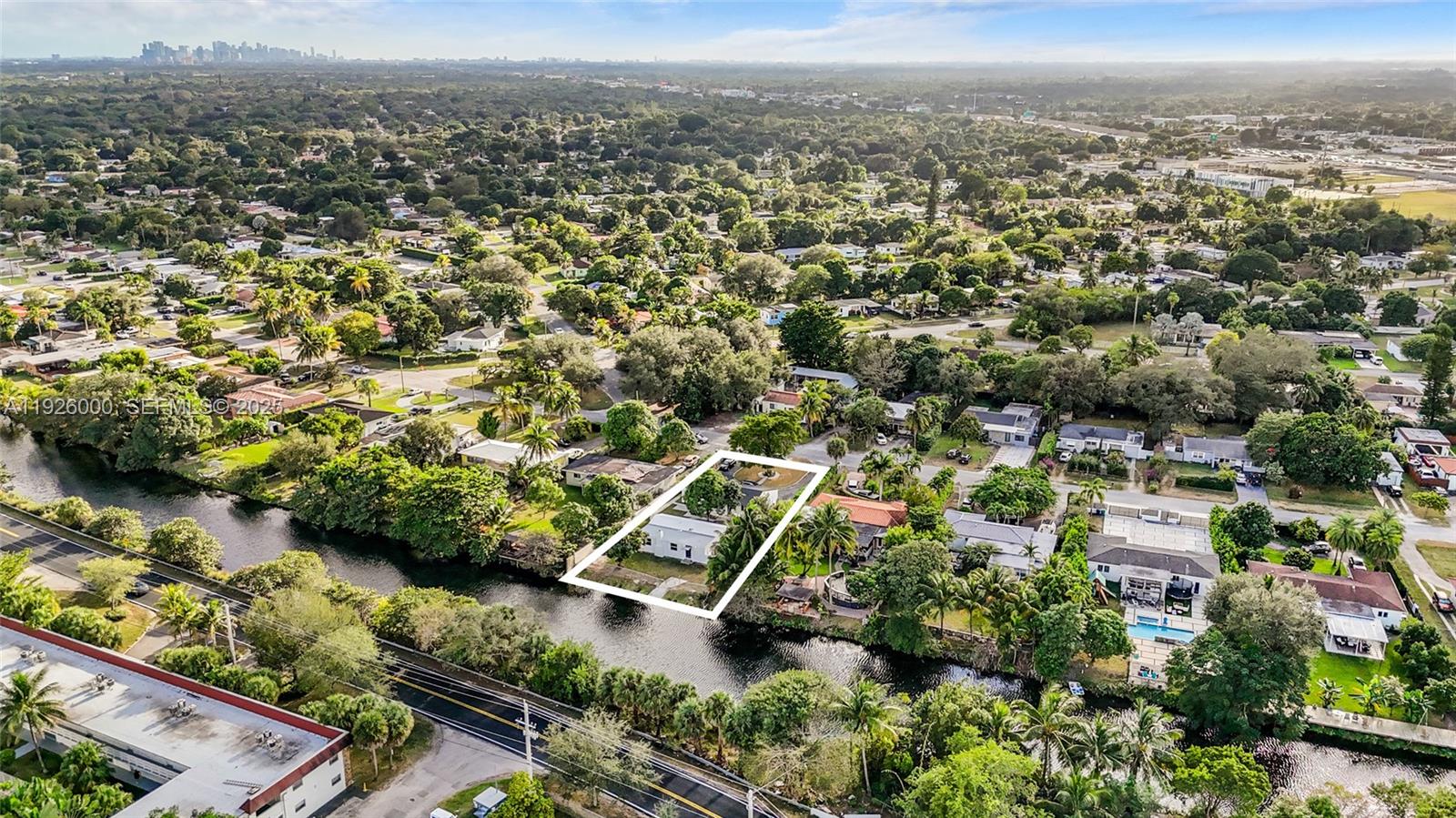 See details / 2461 sq. ft. $ 2025-12-05 0 Photo