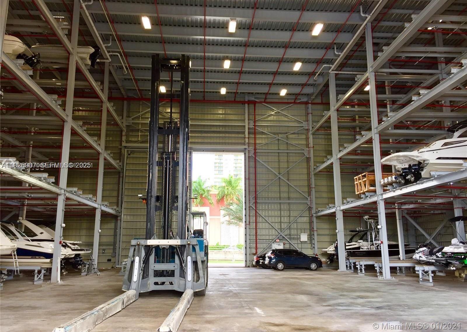 Ver detalles / sq. ft. $ 2025-12-05 0 foto