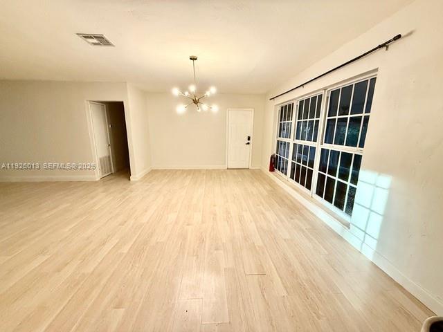 12995 3 / 2 1381 sq. ft. $ 2025-12-05 0 Photo