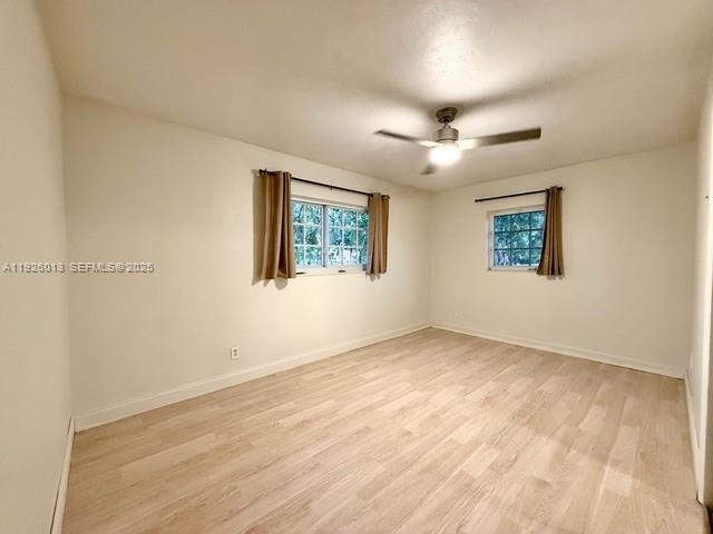 12995 3 / 2 1381 sq. ft. $ 2025-12-05 0 Photo
