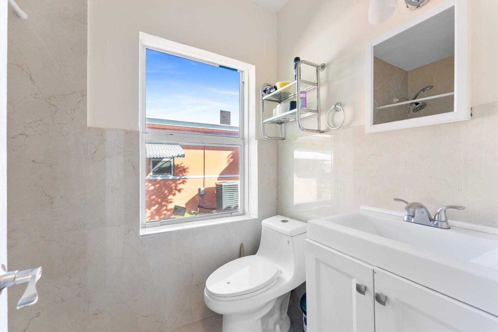   / 0 1755 sq. ft. $ 2026-05-08 0 foto