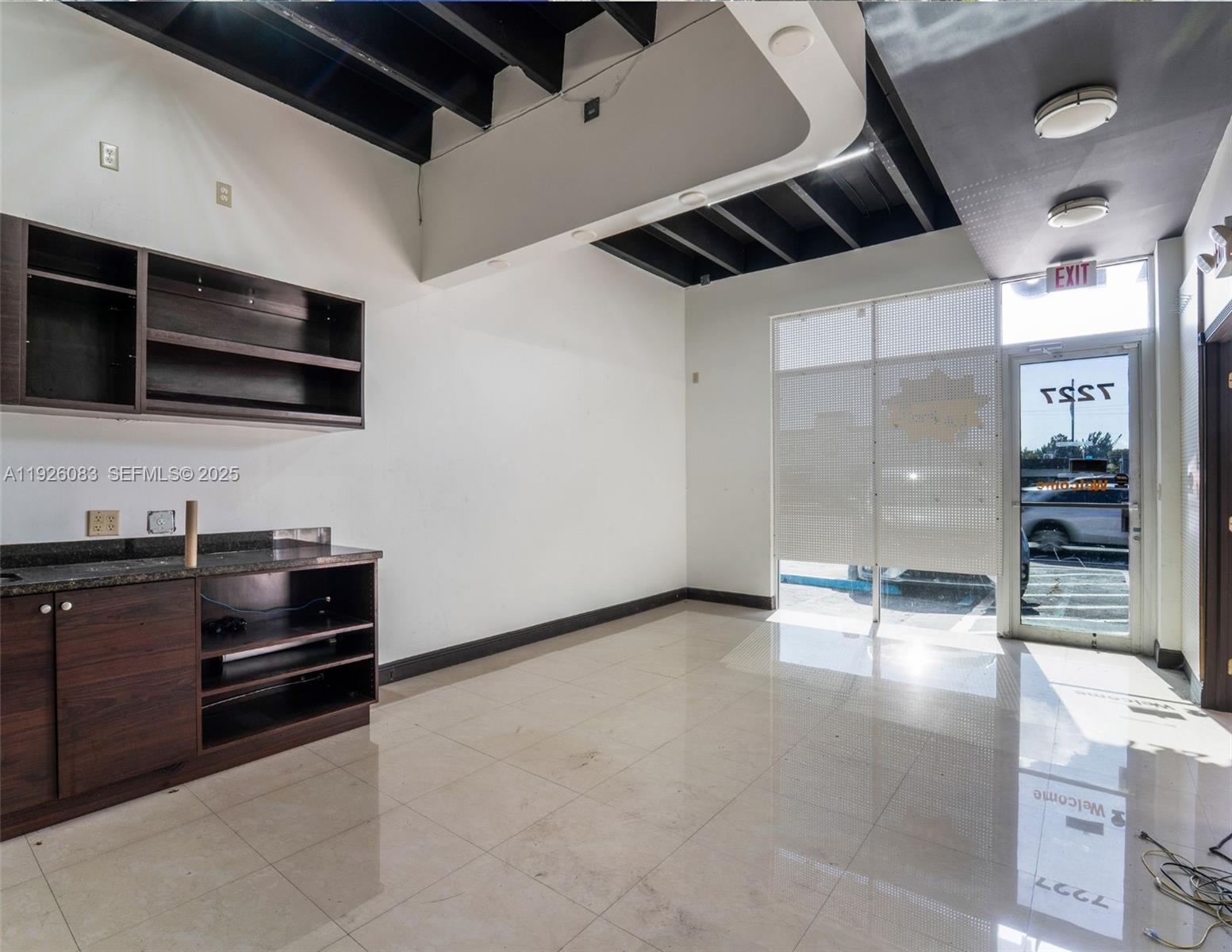   /   sq. ft. $ 2025-12-05 0 Photo