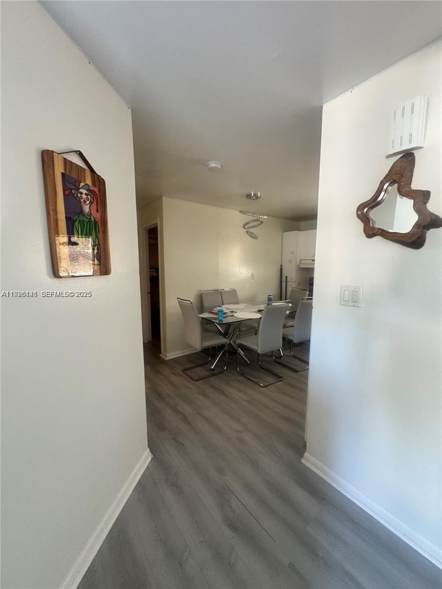 See details 1-13 / sq. ft. $ 2025-12-05 0 Photo