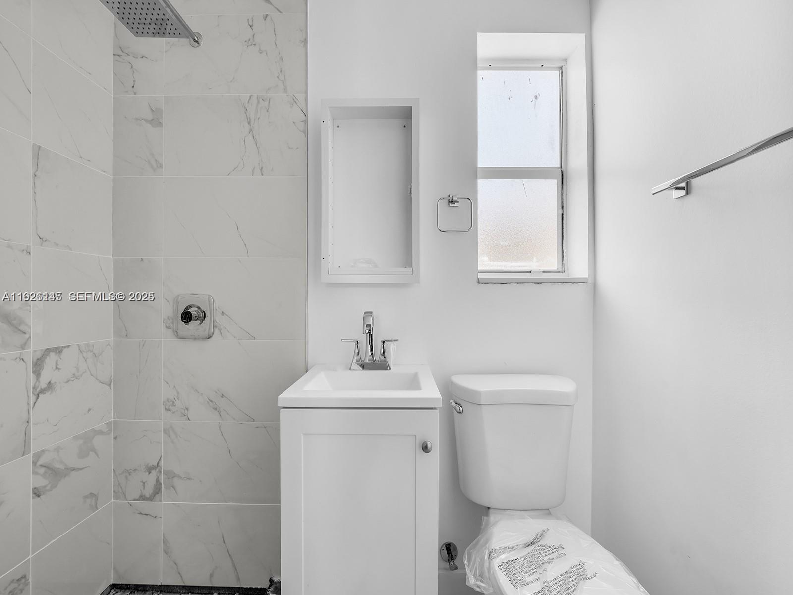   /  3690 sq. ft. $ 2025-12-05 0 Photo