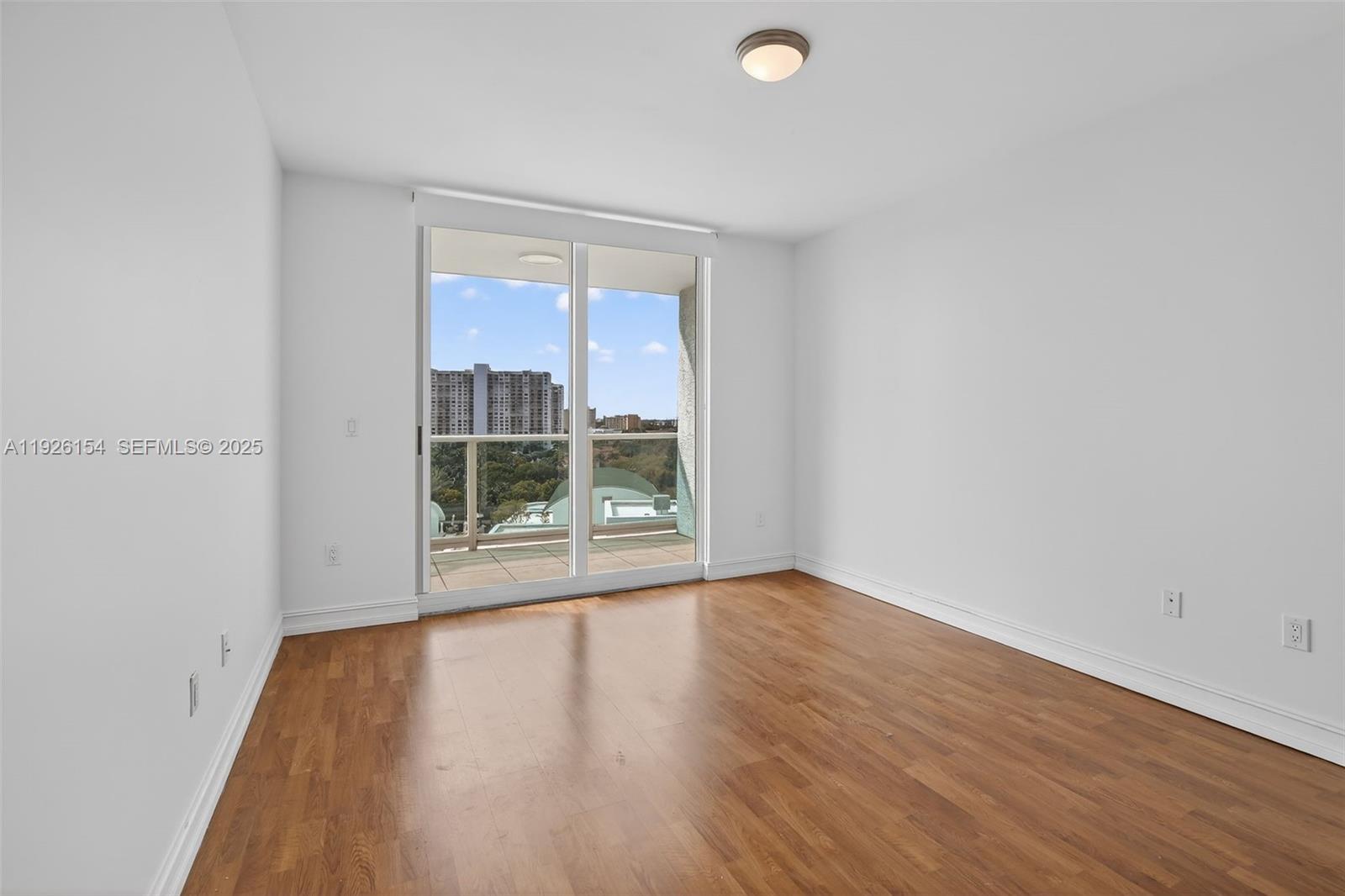 Photo of 3301 183 St #906, Aventura, Florida, 33160 -