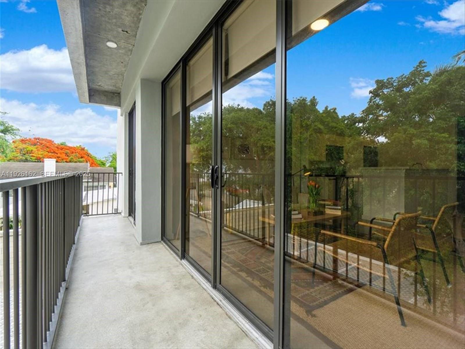 Ver detalles / sq. ft. $ 2025-12-05 0 foto