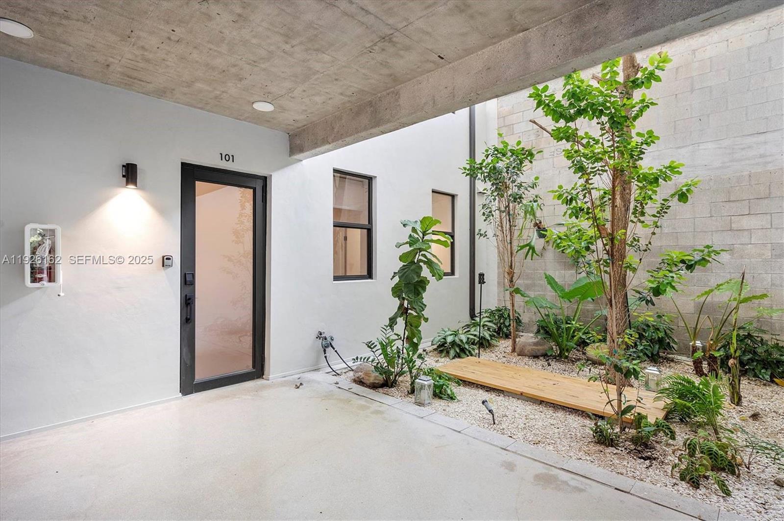 Ver detalles / sq. ft. $ 2025-12-05 0 foto