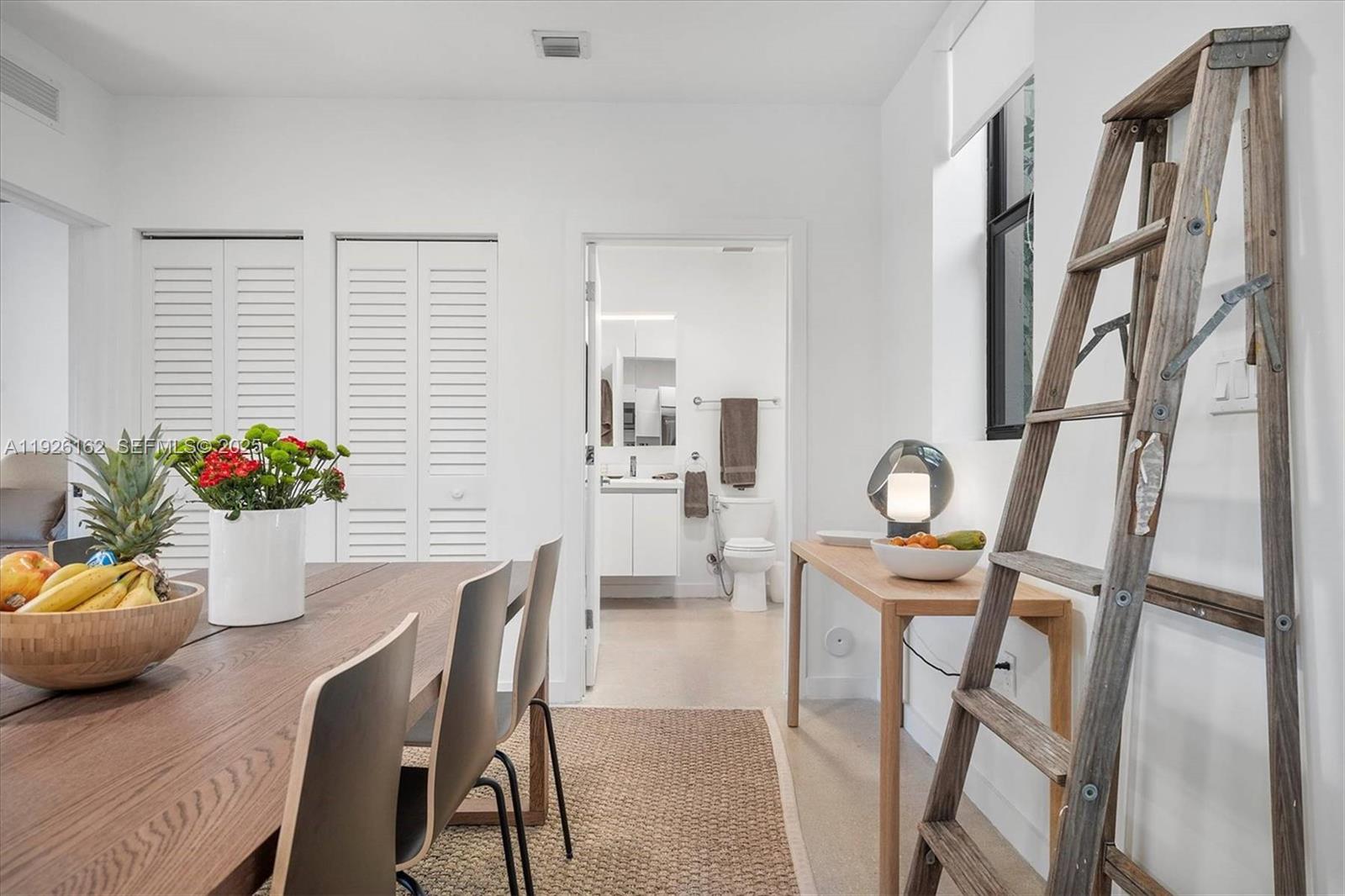 Ver detalles / sq. ft. $ 2025-12-05 0 foto