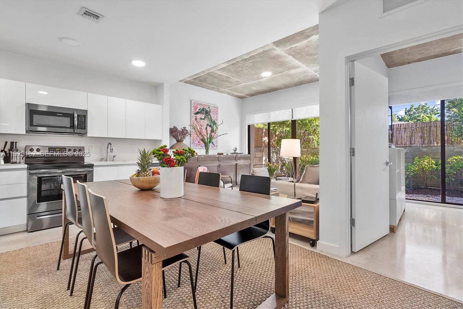 Ver detalles / sq. ft. $ 2025-12-05 0 foto