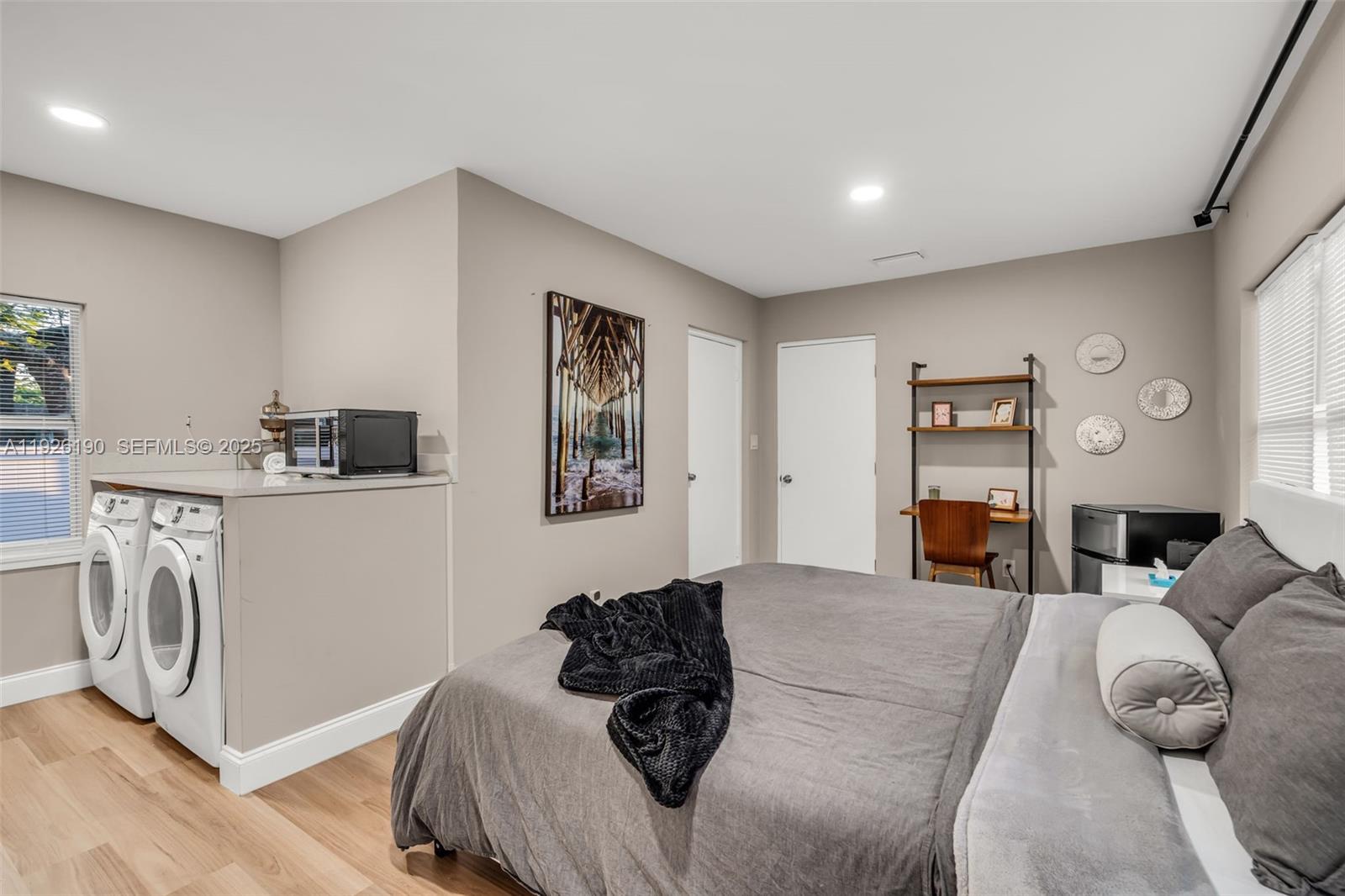 1100 3 / 2 1258 кв.футов $ 2025-12-05 0 Фото