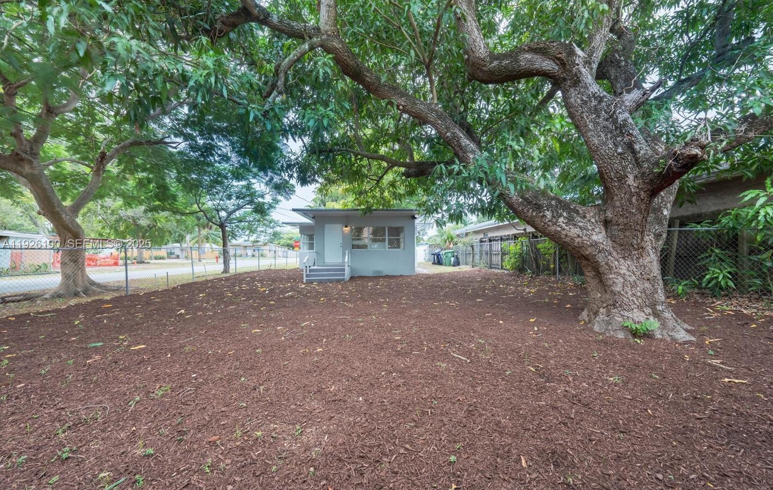 1100 3 / 2 1258 кв.футов $ 2025-12-05 0 Фото