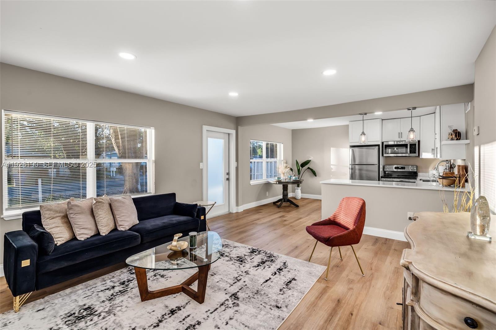 1100 3 / 2 1258 кв.футов $ 2025-12-05 0 Фото