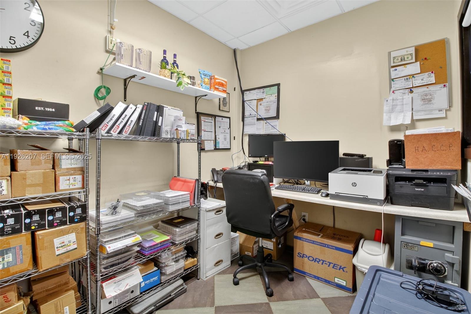   /   sq. ft. $ 2025-12-05 0 foto