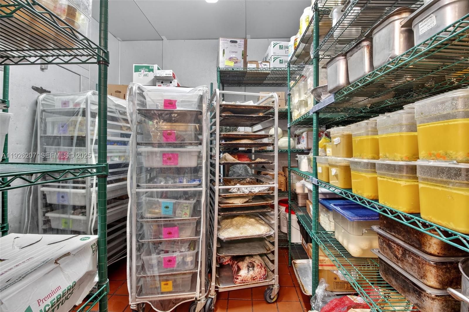   /   sq. ft. $ 2025-12-05 0 foto