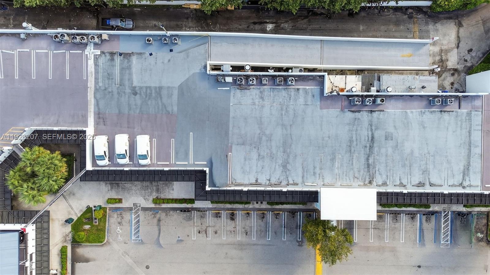   /   sq. ft. $ 2025-12-05 0 foto