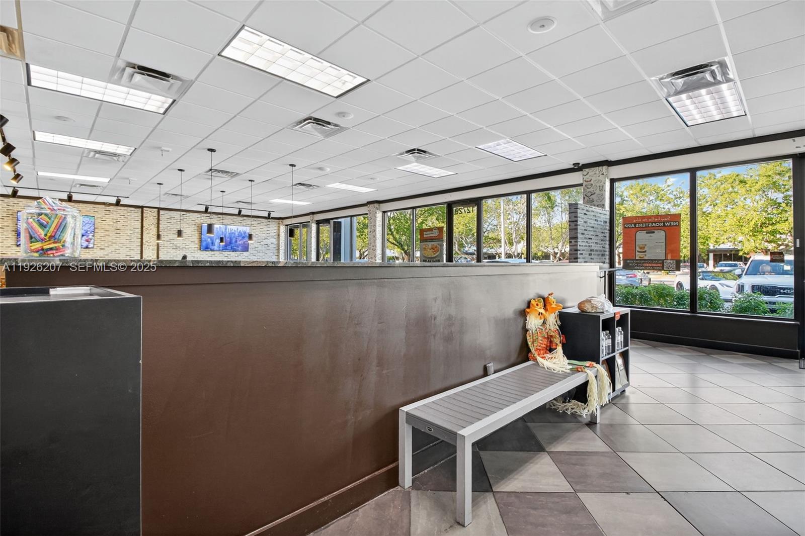   /   sq. ft. $ 2025-12-05 0 foto