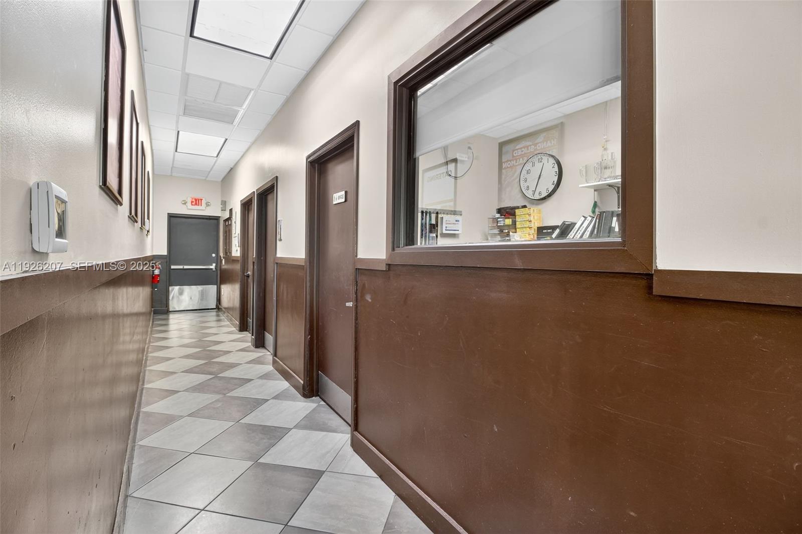   /   sq. ft. $ 2025-12-05 0 foto