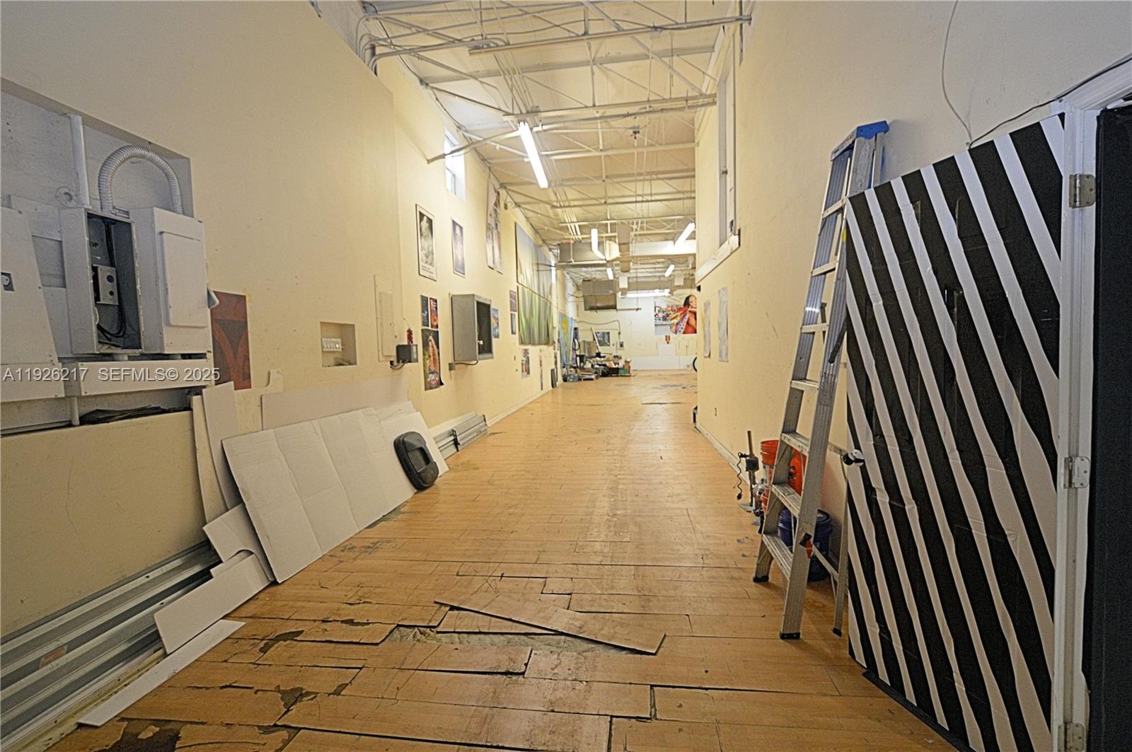 See details 1680 / sq. ft. $ 2025-12-05 0 Photo