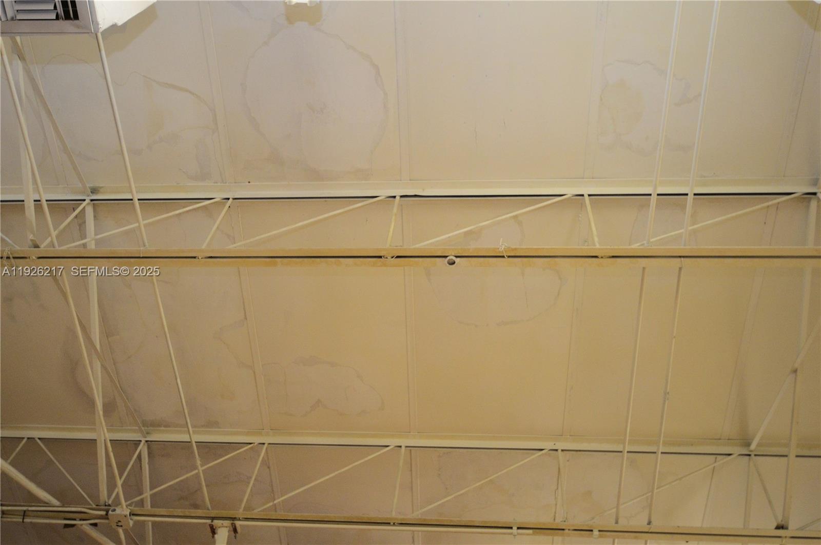 See details 1680 / sq. ft. $ 2025-12-05 0 Photo