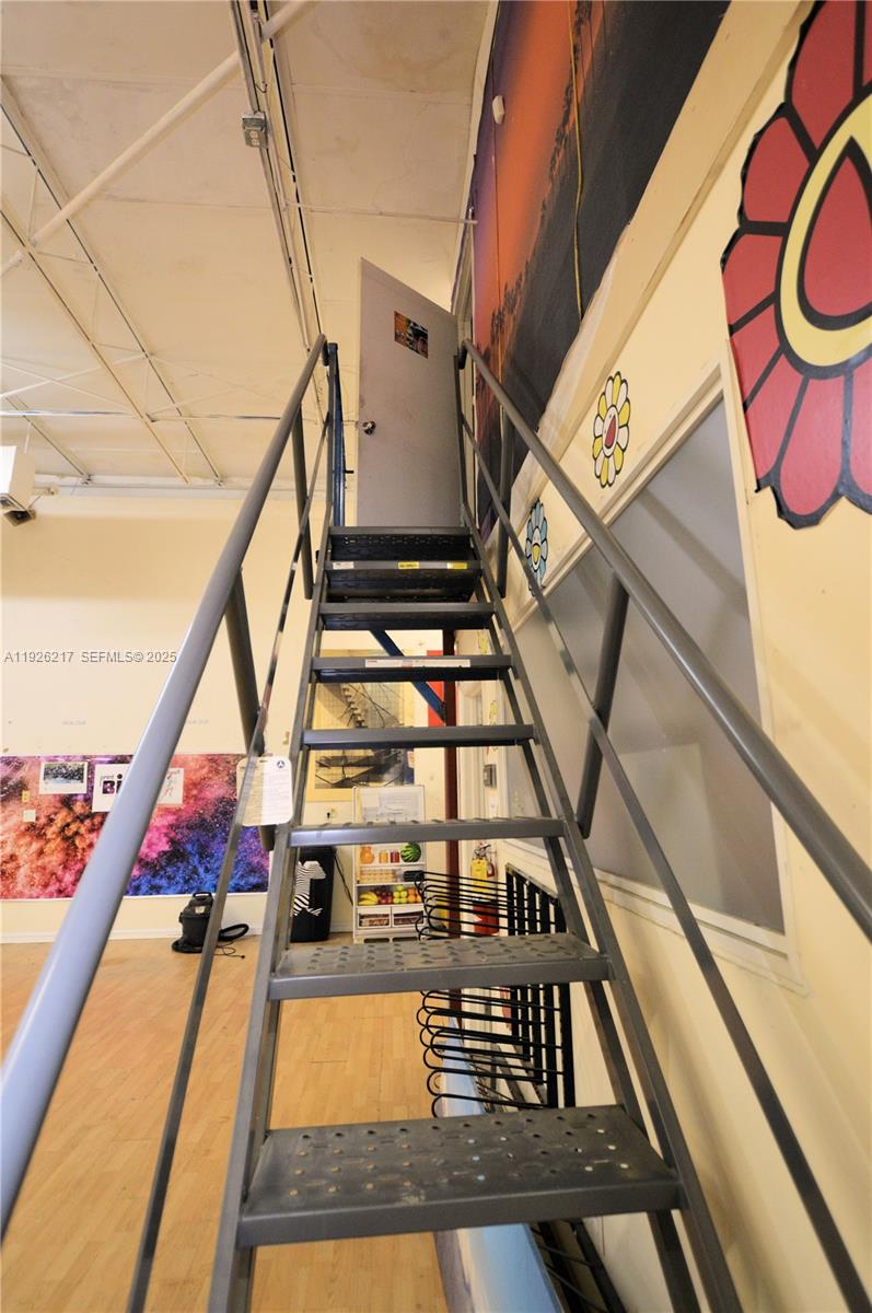 See details 1680 / sq. ft. $ 2025-12-05 0 Photo