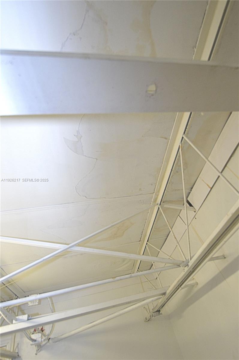 See details 1680 / sq. ft. $ 2025-12-05 0 Photo