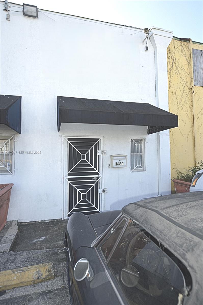 See details 1680 / sq. ft. $ 2025-12-05 0 Photo