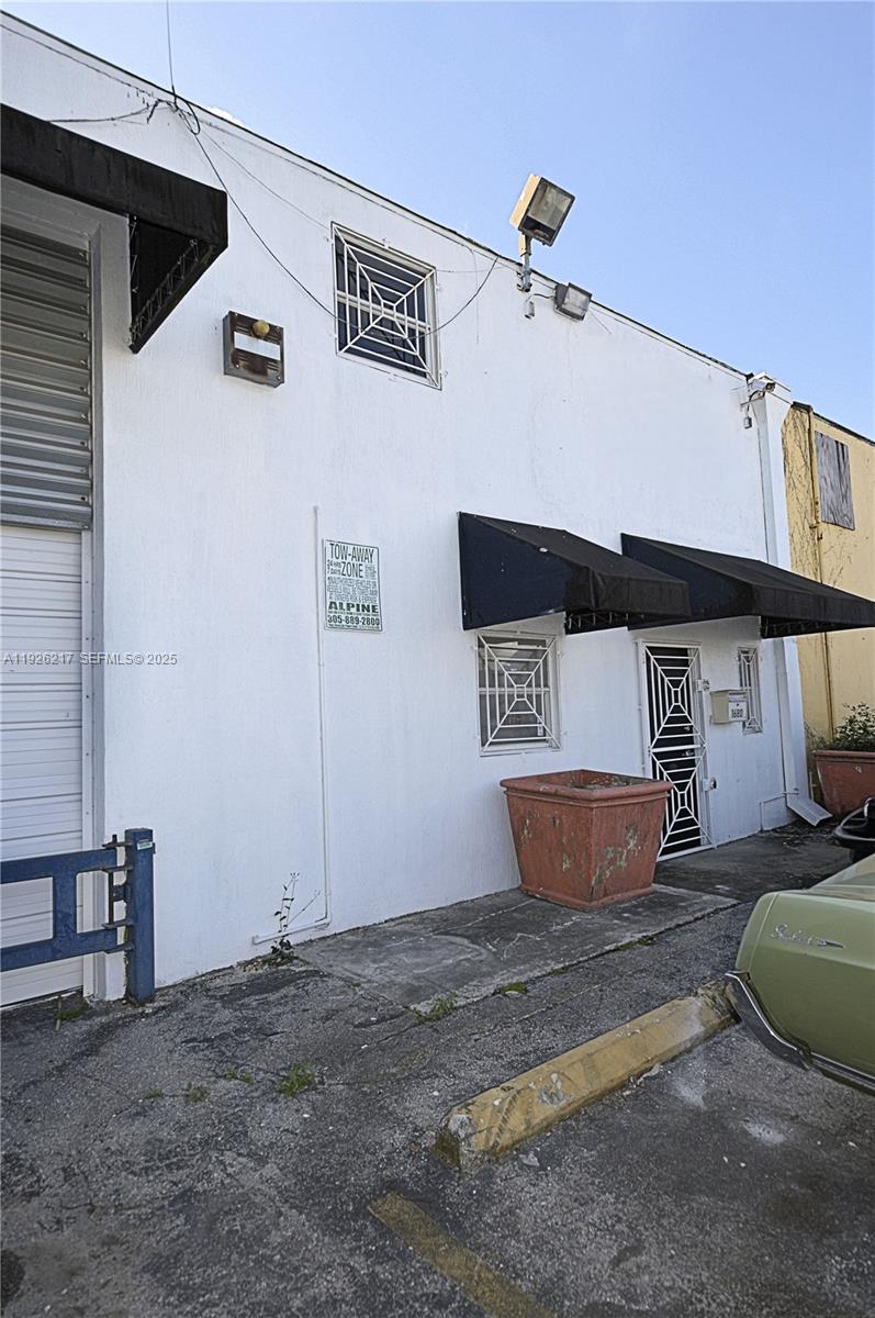 See details 1680 / sq. ft. $ 2025-12-05 0 Photo