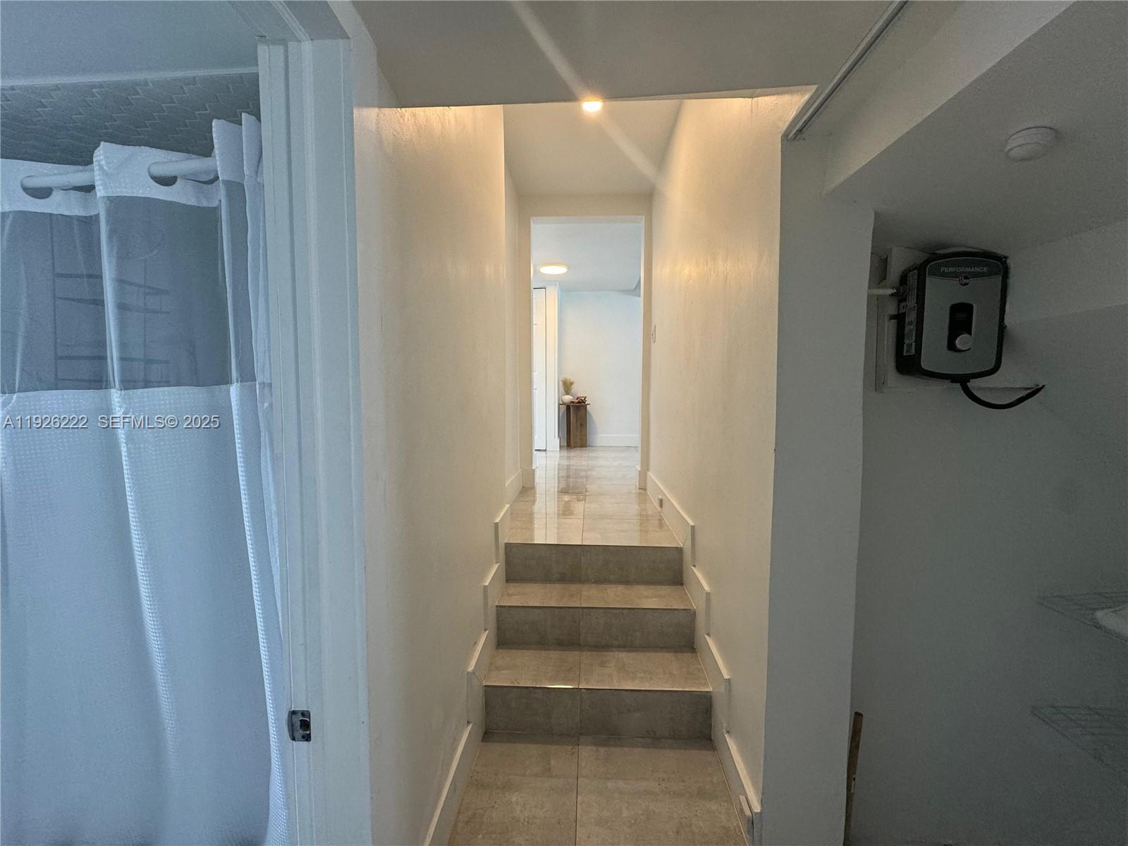 See details / sq. ft. $ 2025-12-05 0 Photo