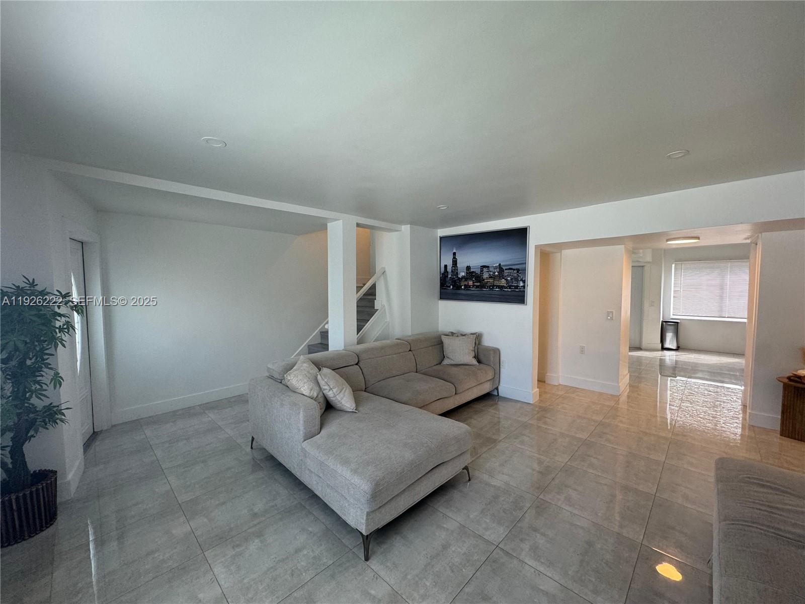 See details / sq. ft. $ 2025-12-05 0 Photo