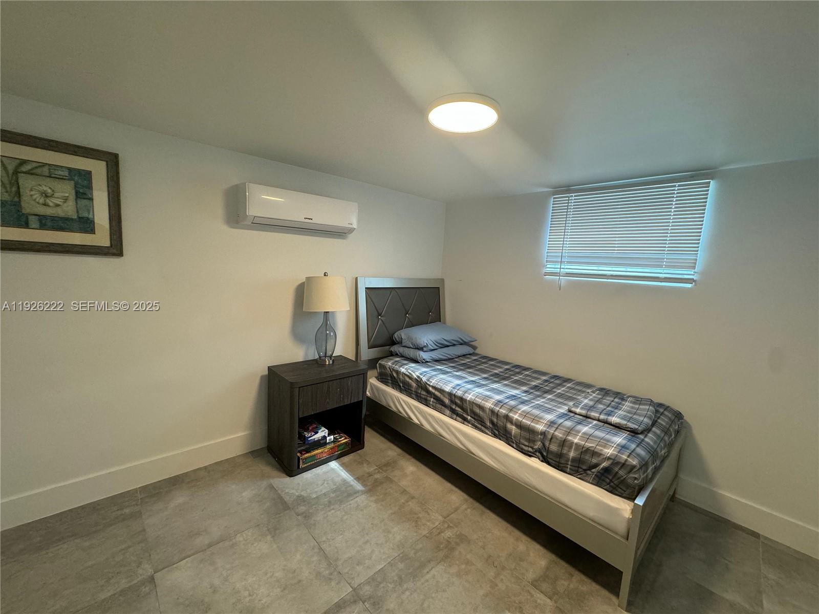 See details / sq. ft. $ 2025-12-05 0 Photo