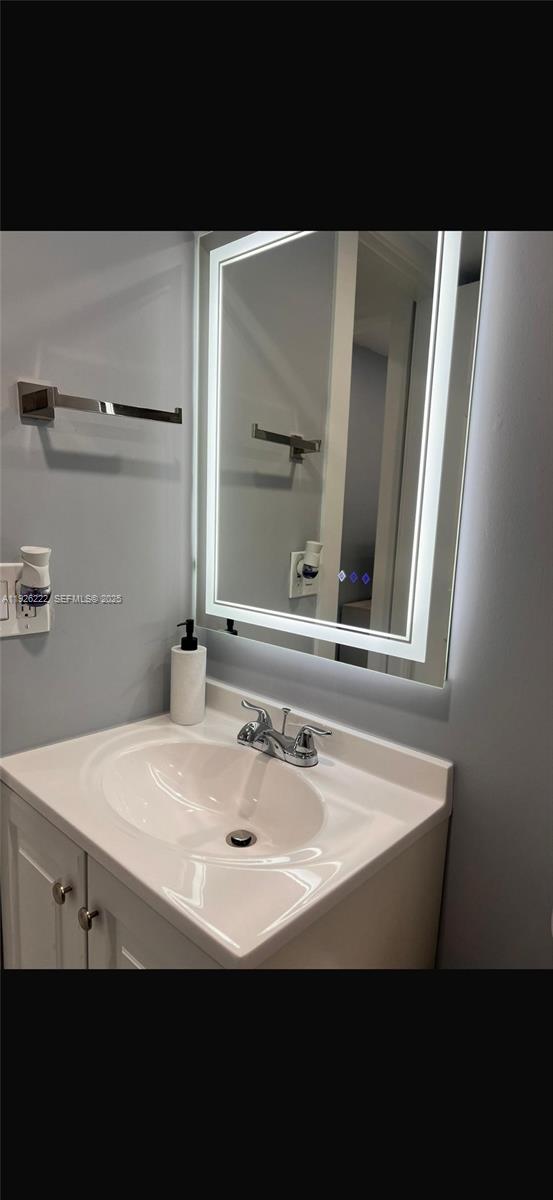 See details / sq. ft. $ 2025-12-05 0 Photo