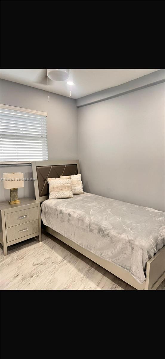 See details / sq. ft. $ 2025-12-05 0 Photo