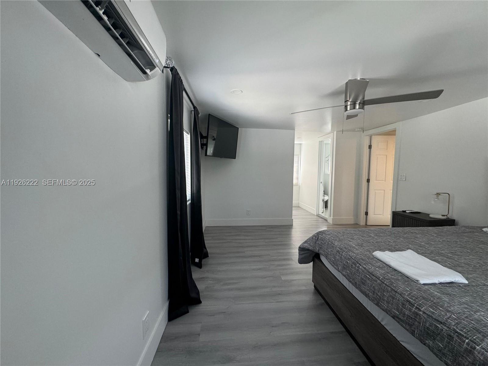 See details / sq. ft. $ 2025-12-05 0 Photo